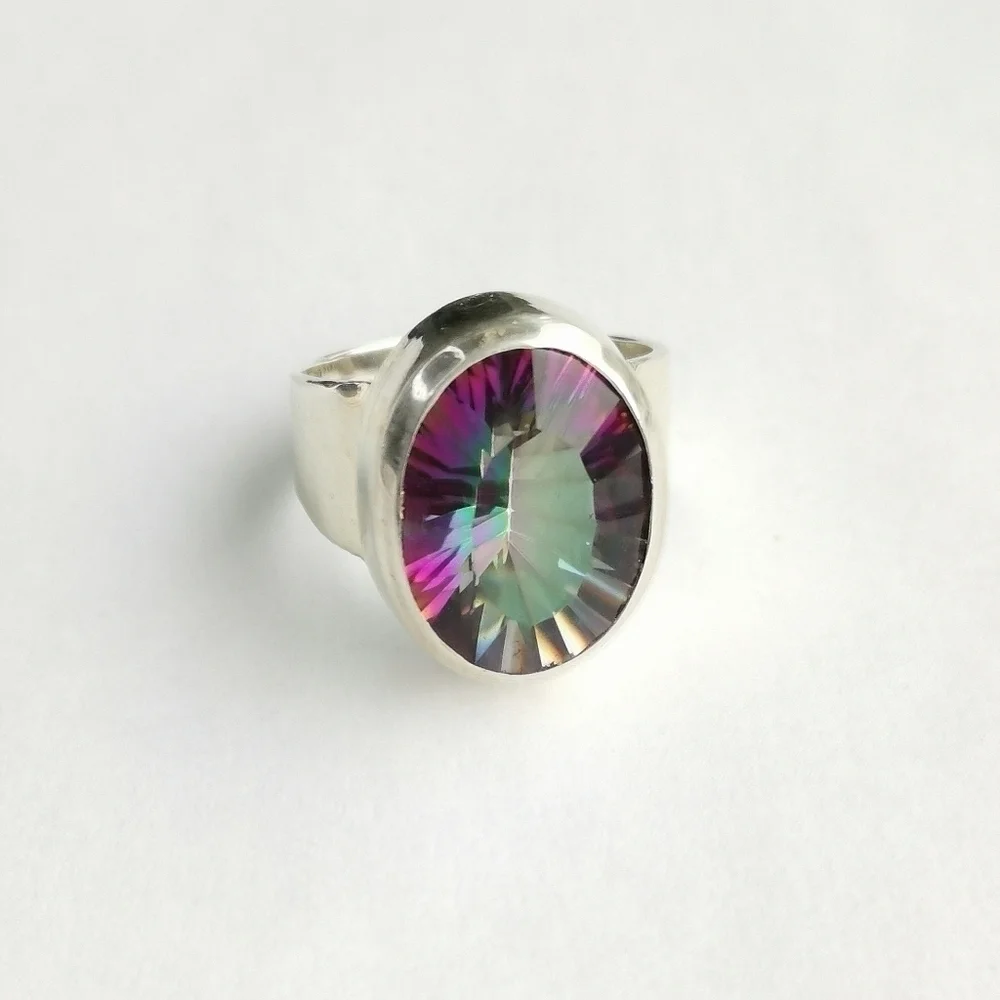 NWT Large 8ct Mystic Topaz Ring in Sterling Silver size 7